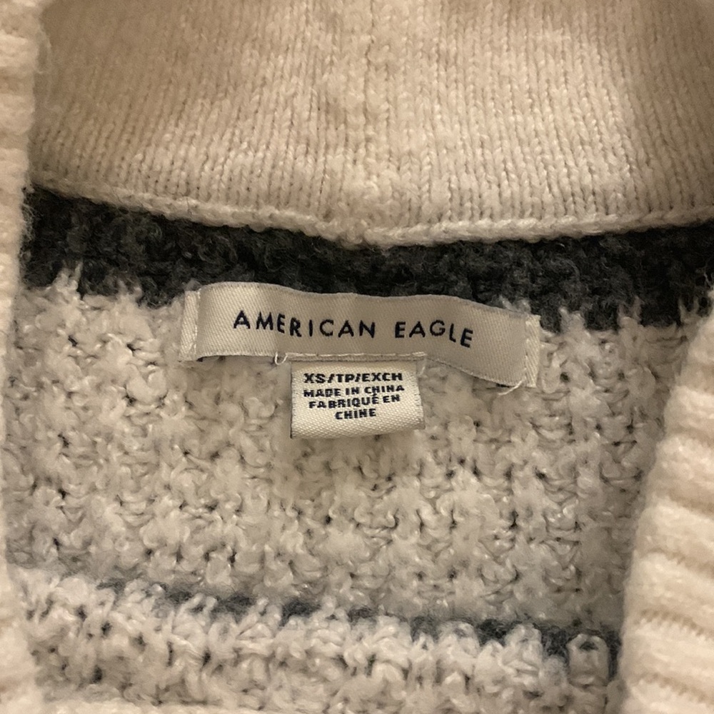 American Eagle Sweater - Picture 3 of 3